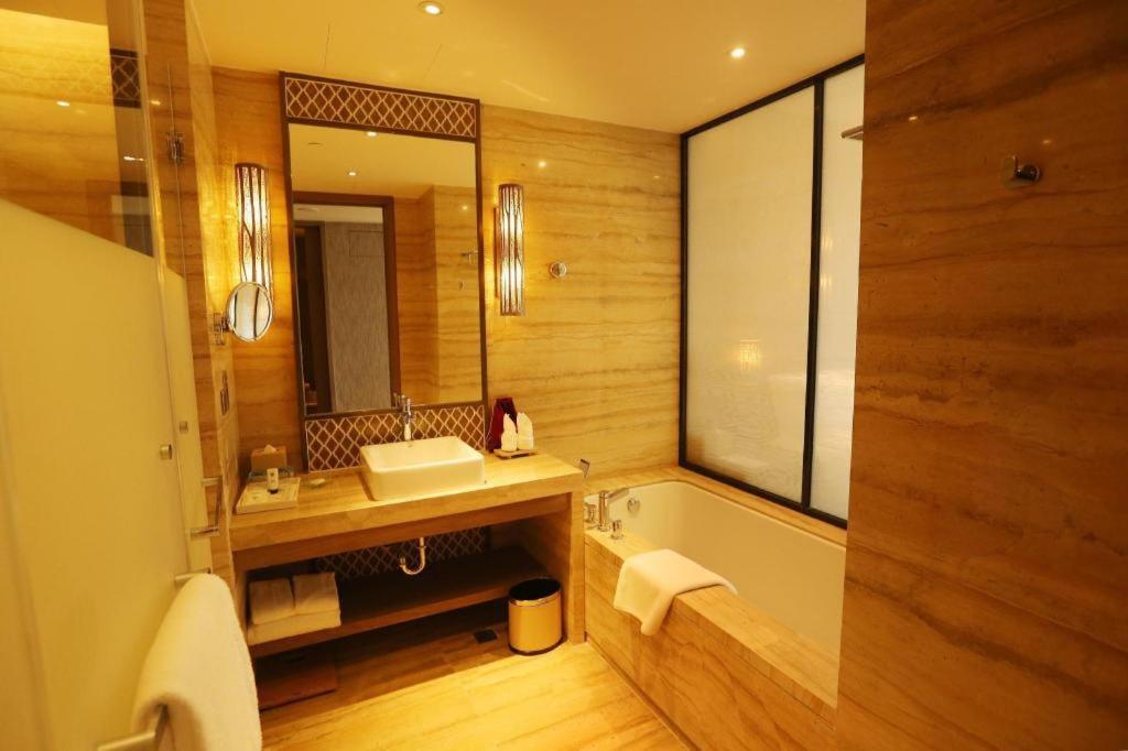 Mangrove Tree Resort World 칭다오 외부 사진